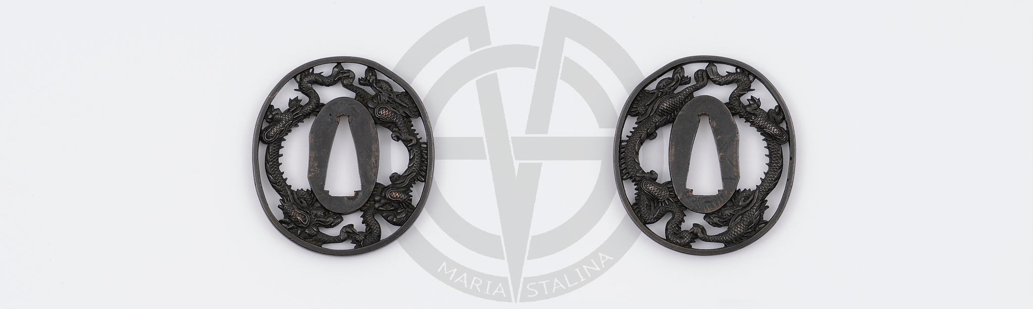 Dragons oval tsuba for wakizashi sword
