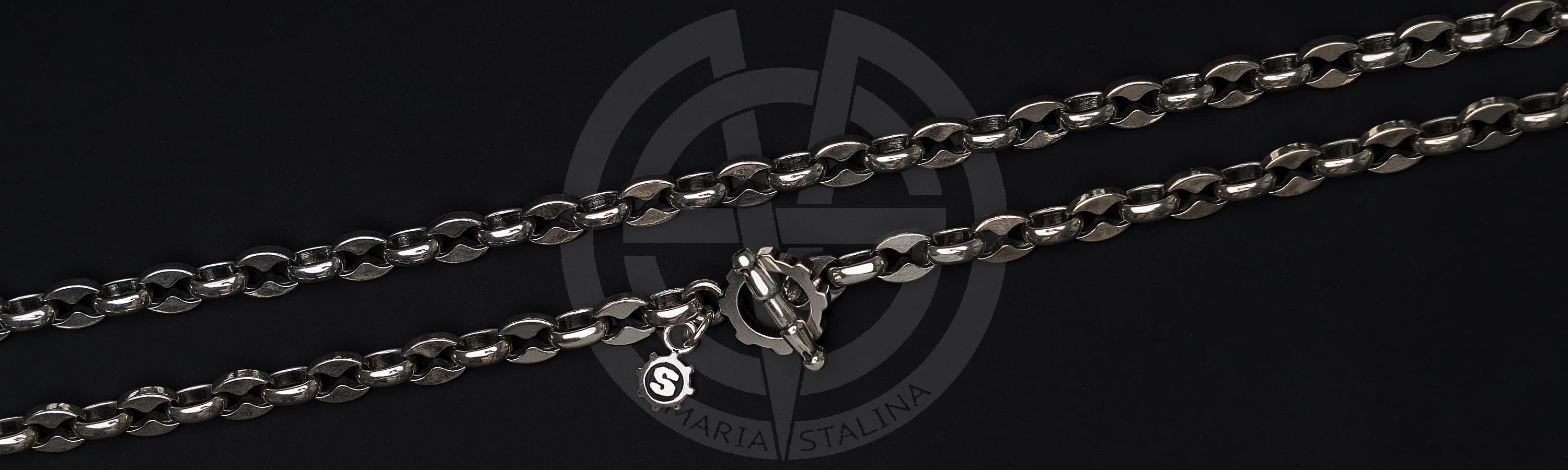 Starlingear Captain pendant and chain_5
