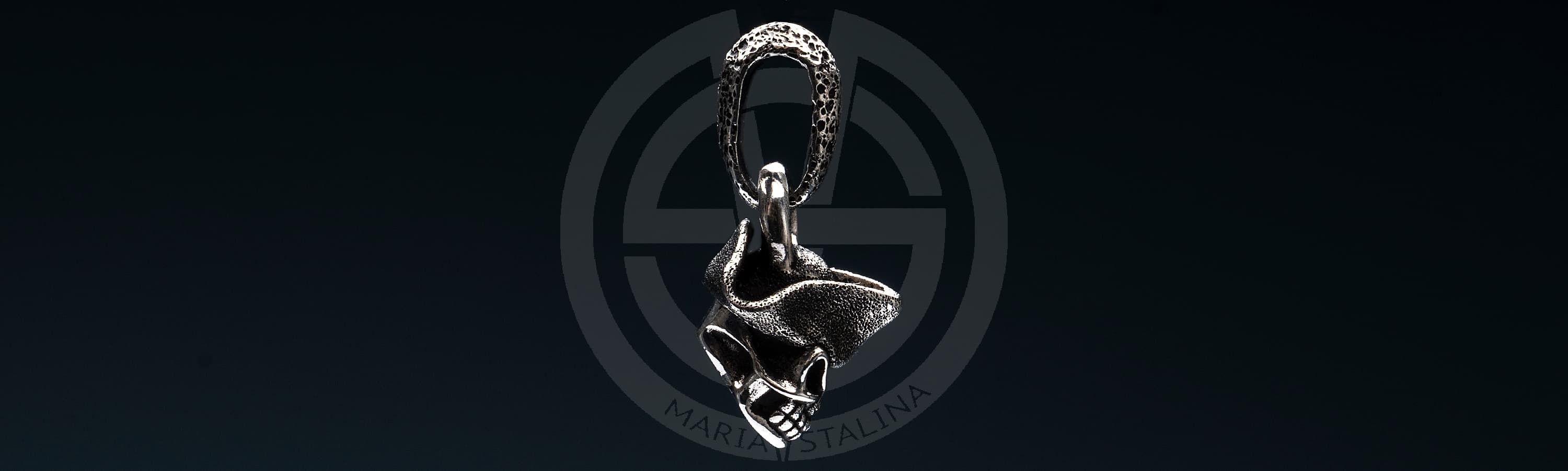 Starlingear Captain pendant and chain_4