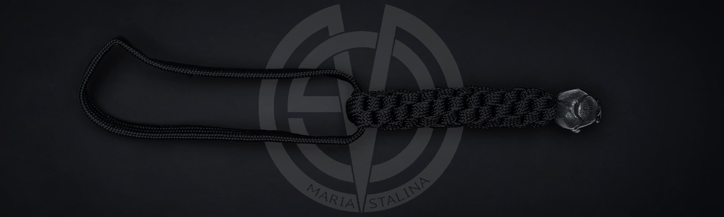 Schmuckatelli Emerson Череп бусина на темляк black_3