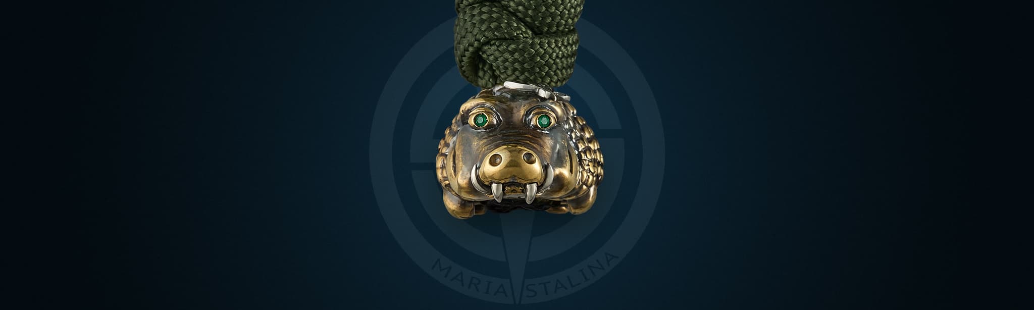 Crocodile Girl lanyard bead — front close-up, green eyes and fangs