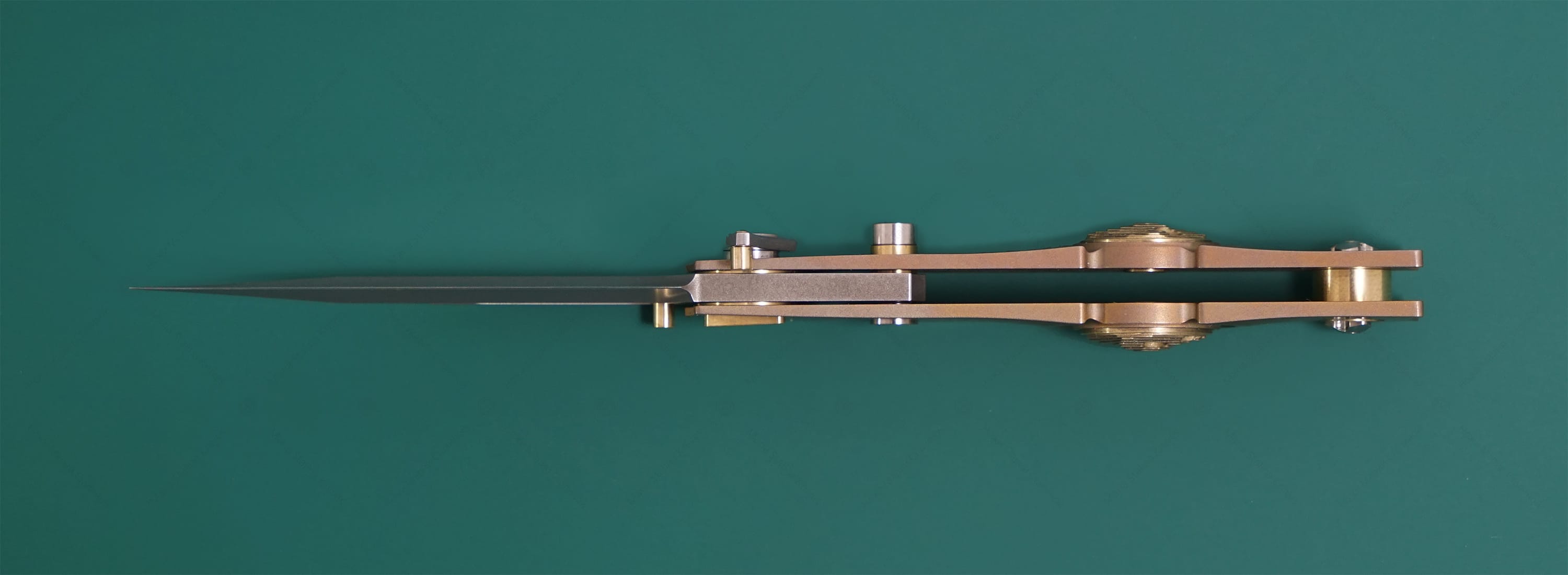 The knife Candiru Bronze SiL Manufactory_2