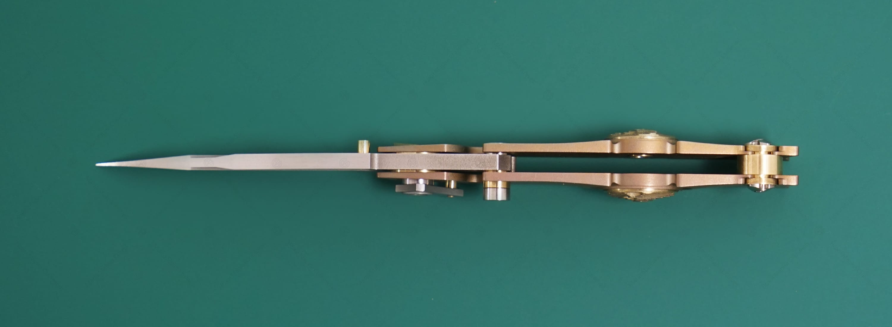 The knife Candiru Bronze SiL Manufactory_3