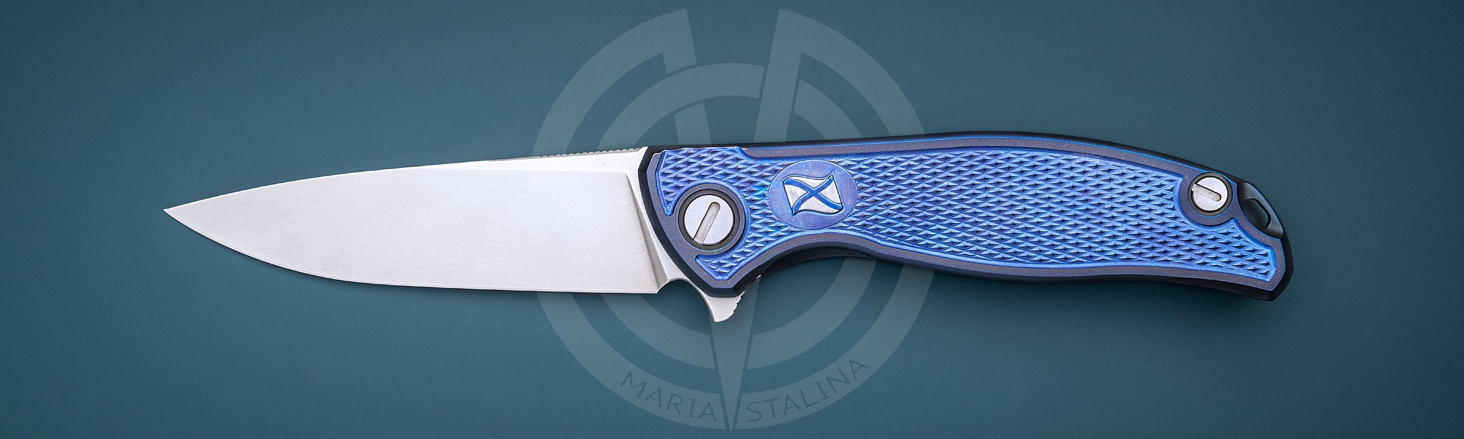 This item is not a cold steel weapon. <br>Please note, the nuances of colors and small details of item can be different on pictures.<br>Comes with: company (box, polish cloth), Nasgul fabric pouch. SBW Flipper 95 customization Nasgul "St. Andrew's flag"