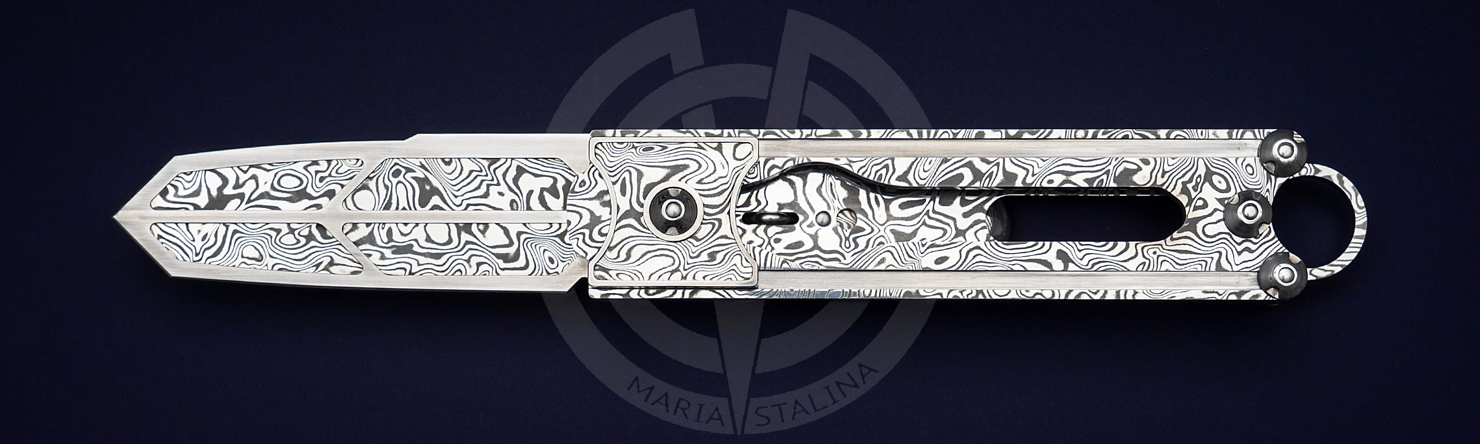 Данный предмет не является холодным оружием. <br>Просим обратить внимание, что фотографии на сайте могут не передавать в полном объеме цветовые нюансы и мелкие детали предмета.<br>Комплектация: коробка, сертификат. Нож Сайрекс Gladio Damascus 2/2 Мануфактура СиЛ