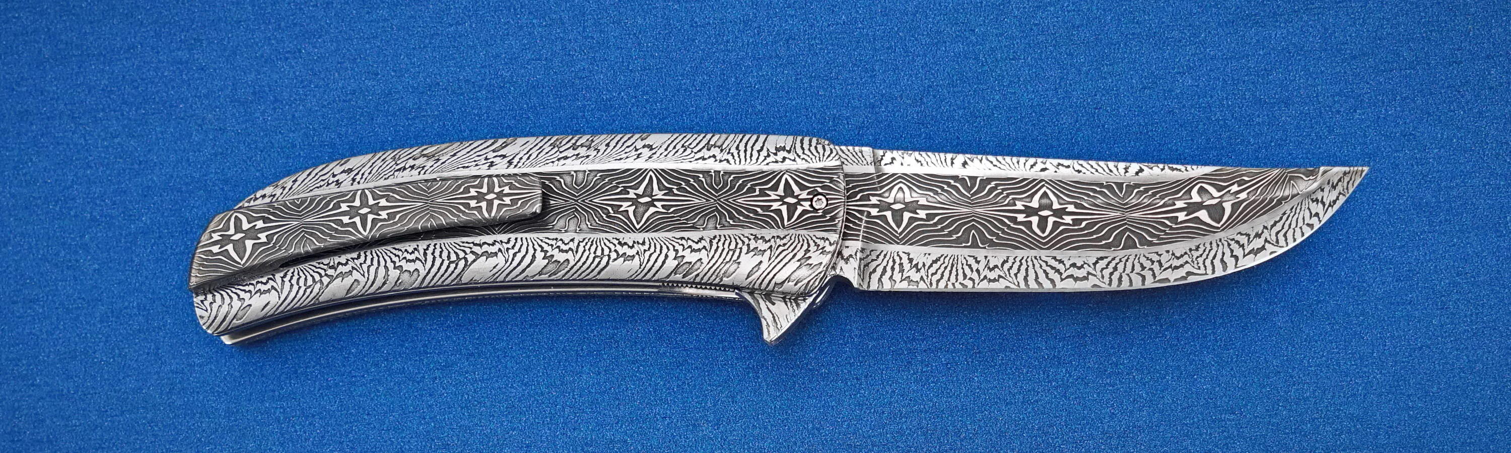 Mosaic Damascus blade