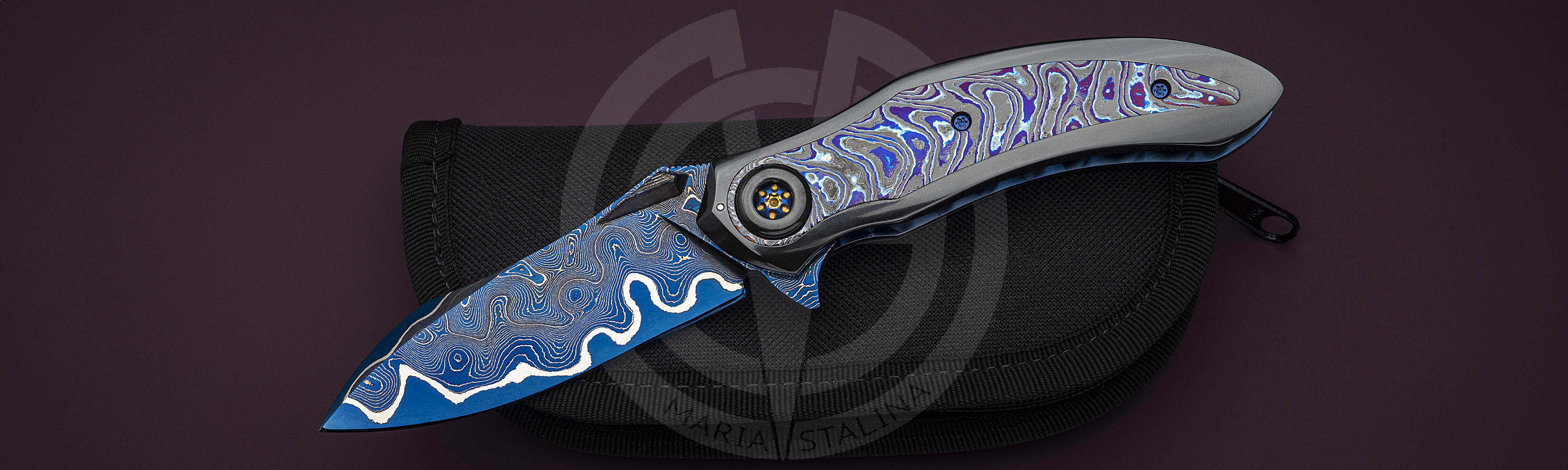 Custom collectible knife