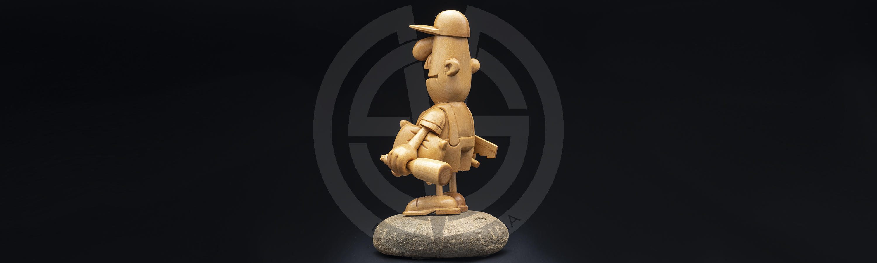 Humorous wooden plastic The Master