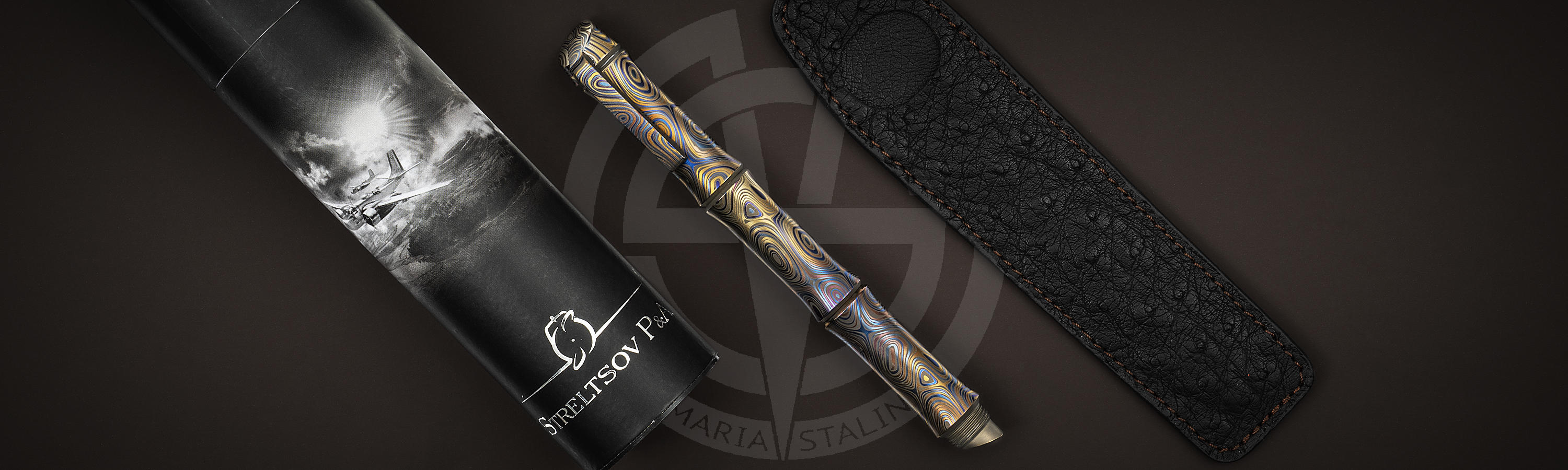 Kamikaze Klimt Blue pen comes with a tube and leather case
