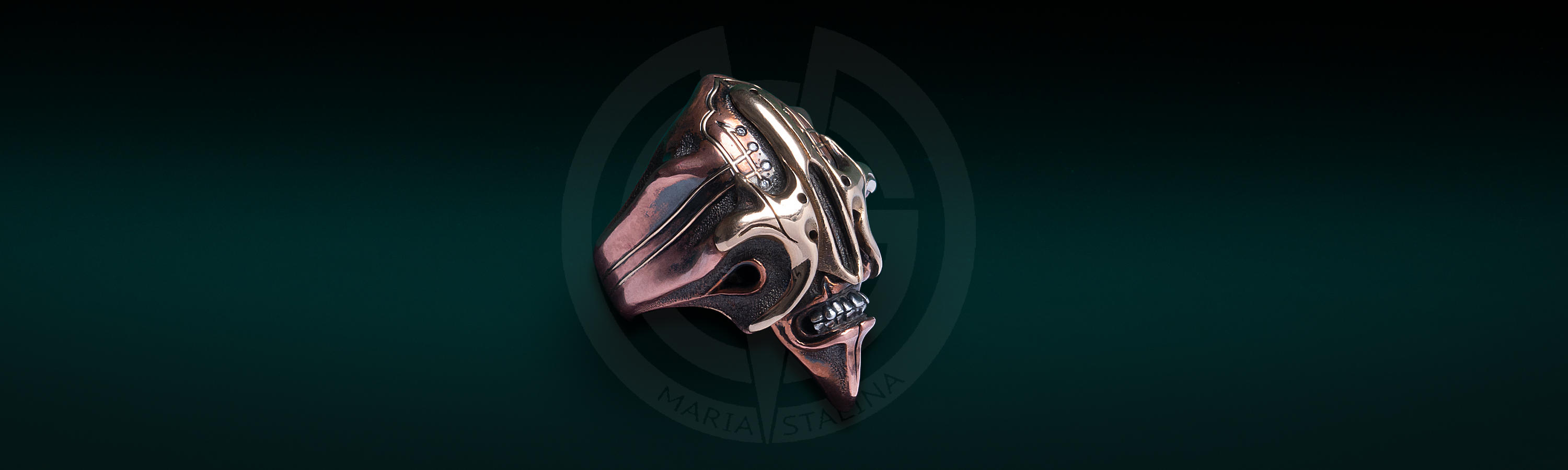 Luxury accessory Admiral Gloomars Ring