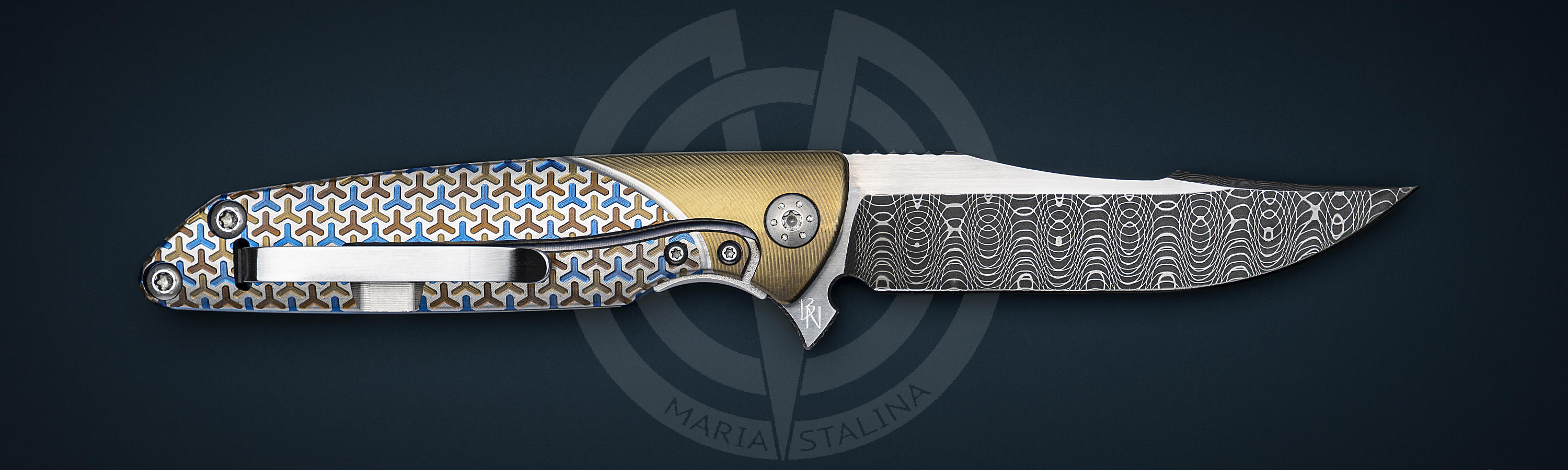 Blade material	Rob Thomas Stainless Spirograph Damascus knife Typhoon Blue