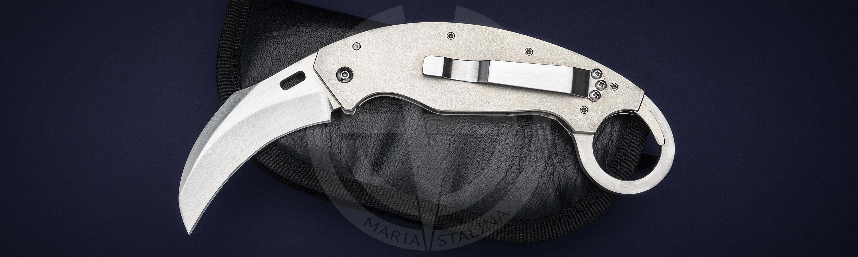 Karambit is a custom knife with the author's mechanism