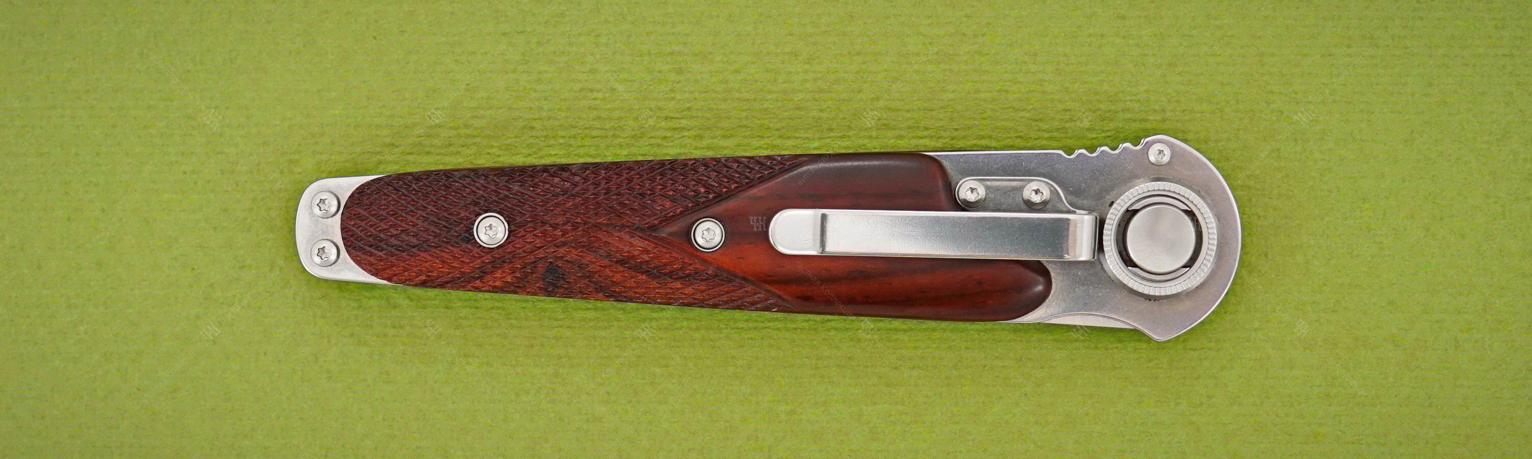 Wooden handle with stainless steel clip