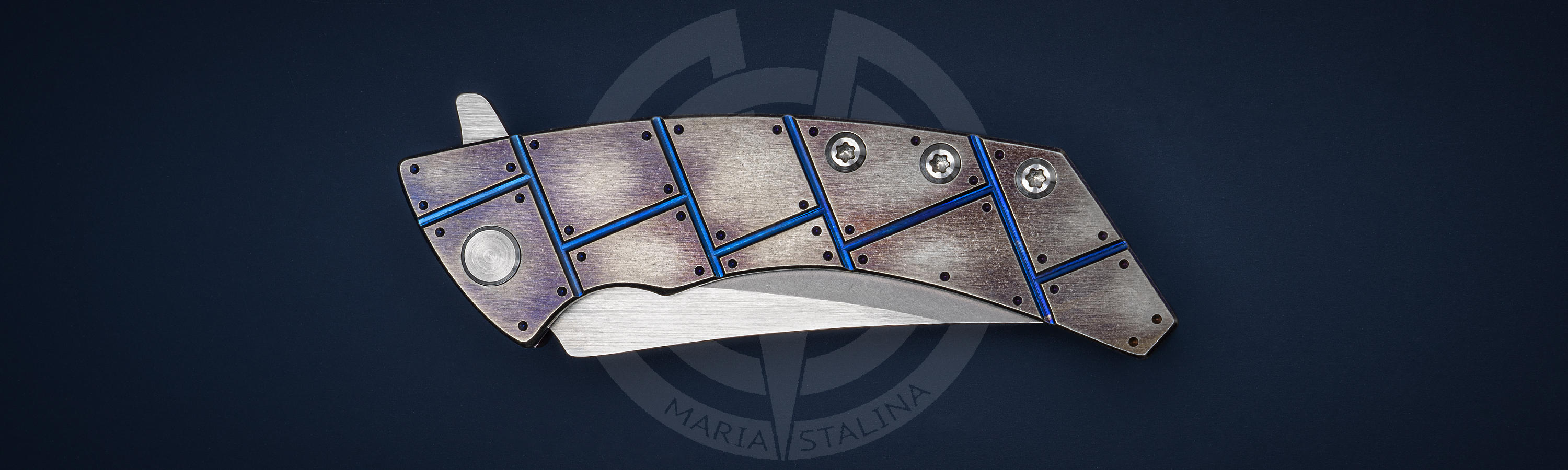 Titanium handle of XR-6 flipper knife