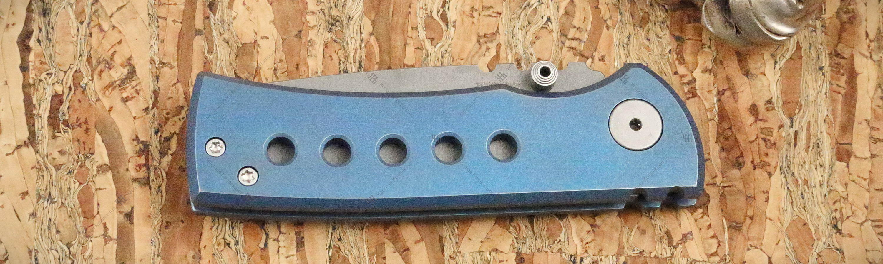 Anodized titanium handle