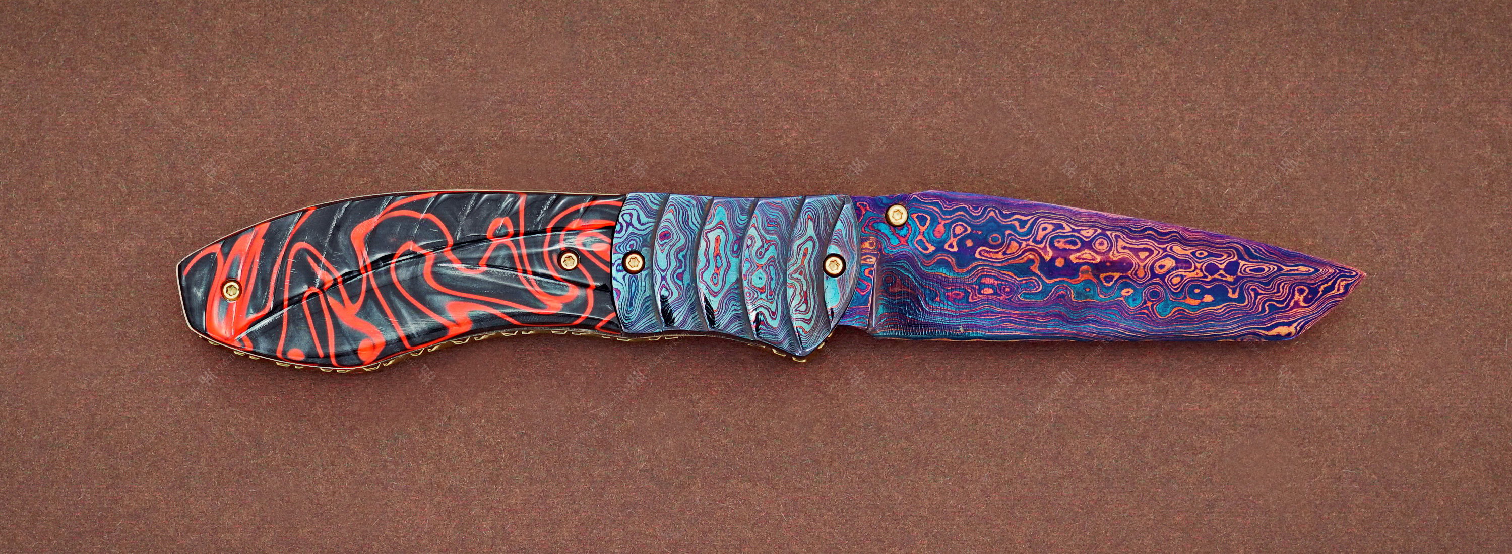 Нож из цветного дамаска Custom Knife Color Damascus Folder